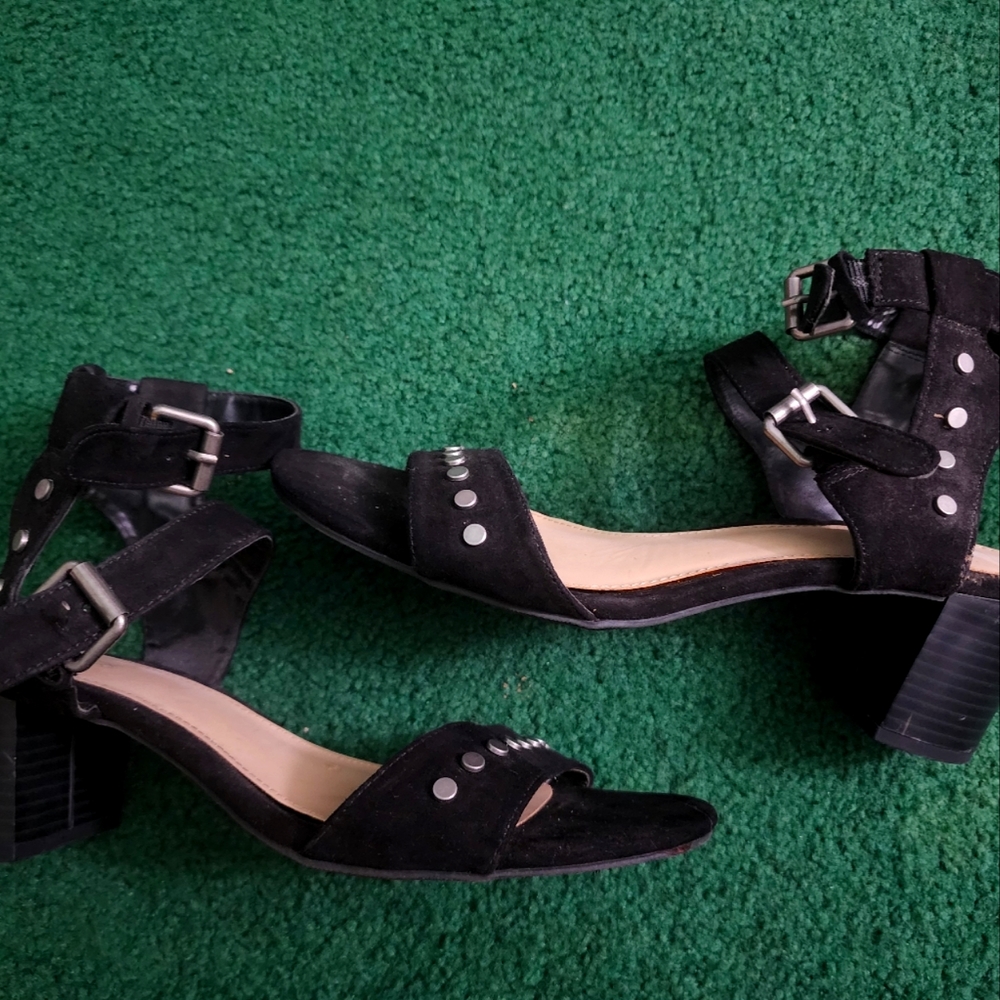 Jessica Simpson heels size 9